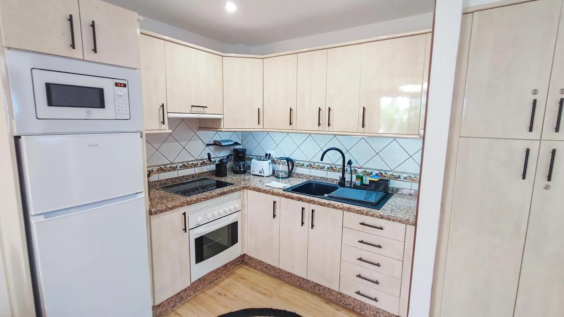 Apartment Diamantes - Relaxing Tenerife Getaway - Heated Pool - Los Cristianos Los Cristianos