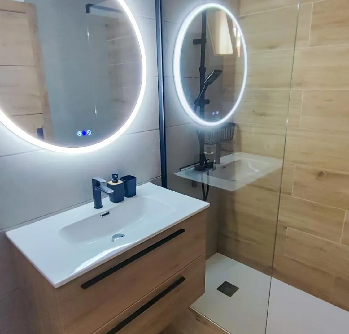 Apartment Diamantes - Relaxing Tenerife Getaway - Heated Pool - Los Cristianos Los Cristianos