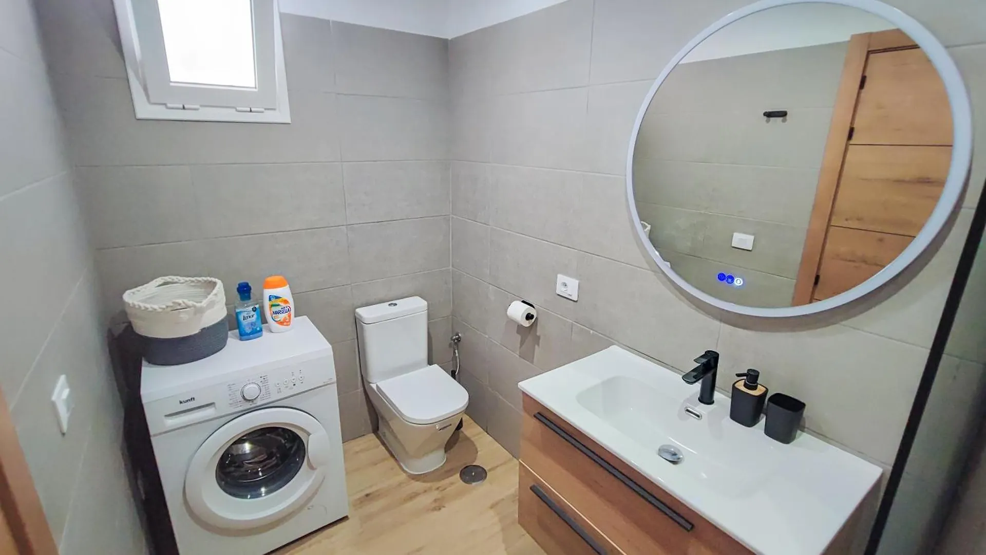 Diamantes - Relaxing Tenerife Getaway - Heated Pool - Los Cristianos Los Cristianos  Apartment